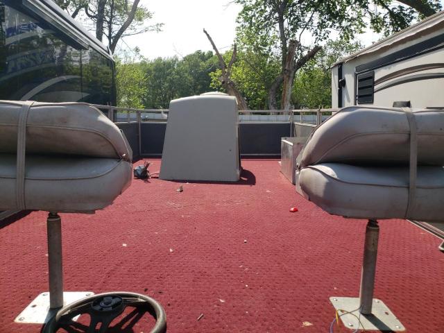 Sun Tracker Boat