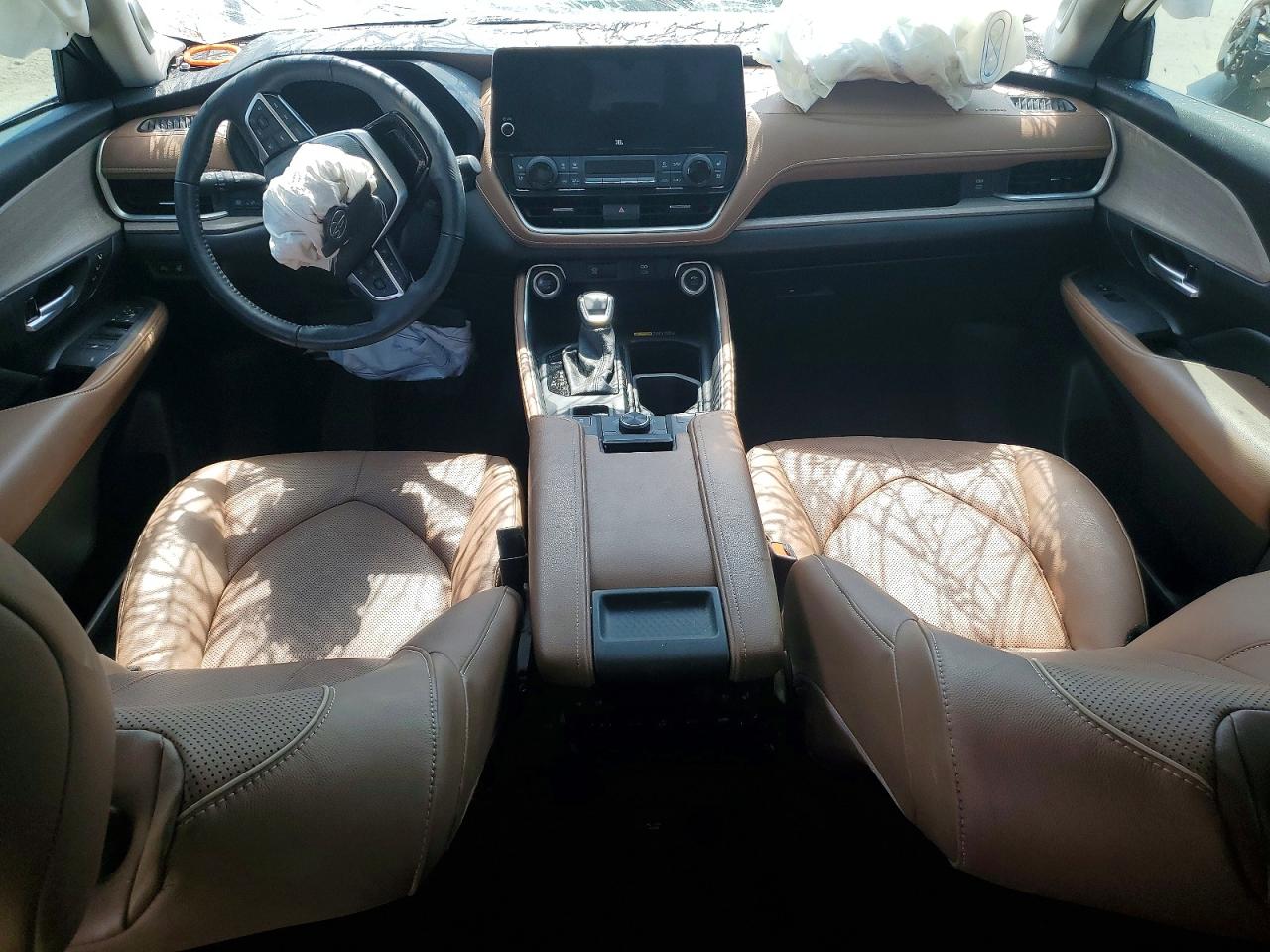 Toyota Grand High Platinum
