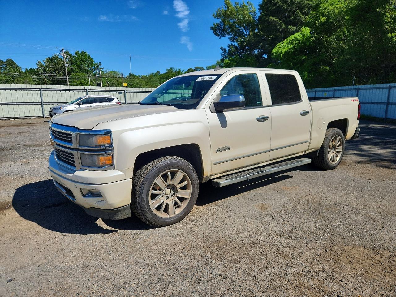 Salvage Chevrolet Silverado Image