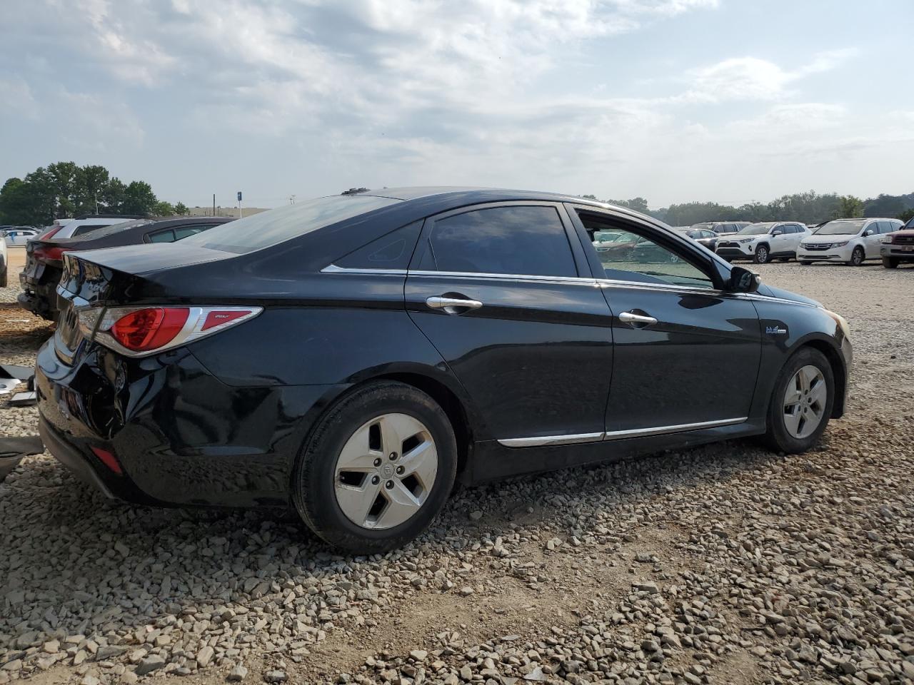 Hyundai SONATA Hybrid