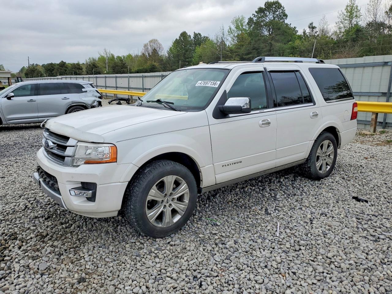 Salvage Ford Expedition Image