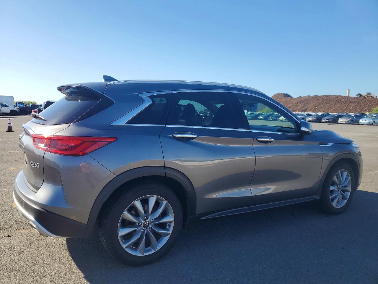 INFINITI Qx Luxe