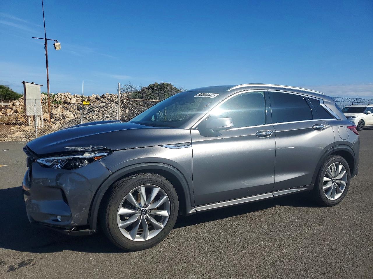 Salvage INFINITI Qx Image