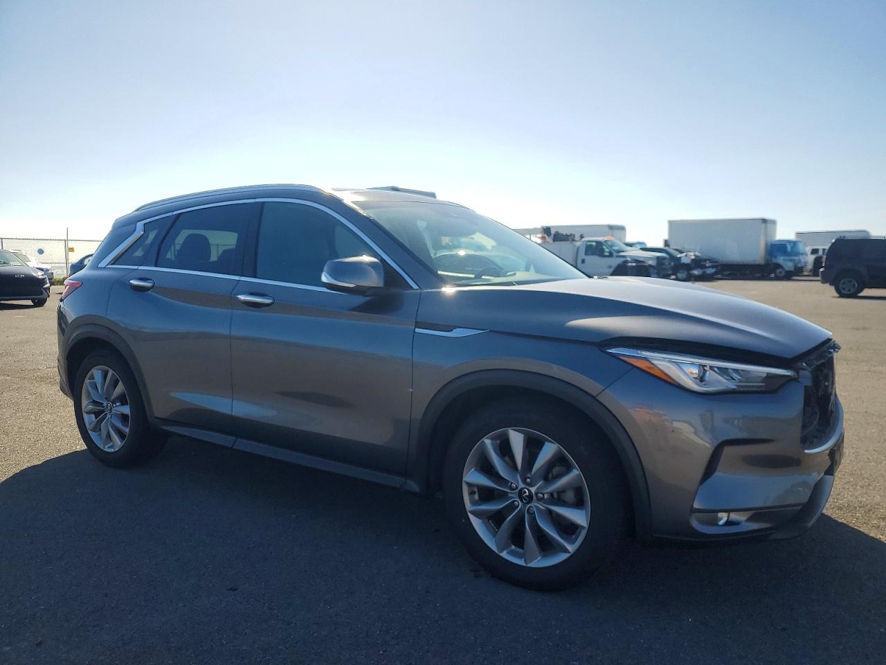 INFINITI Qx Luxe
