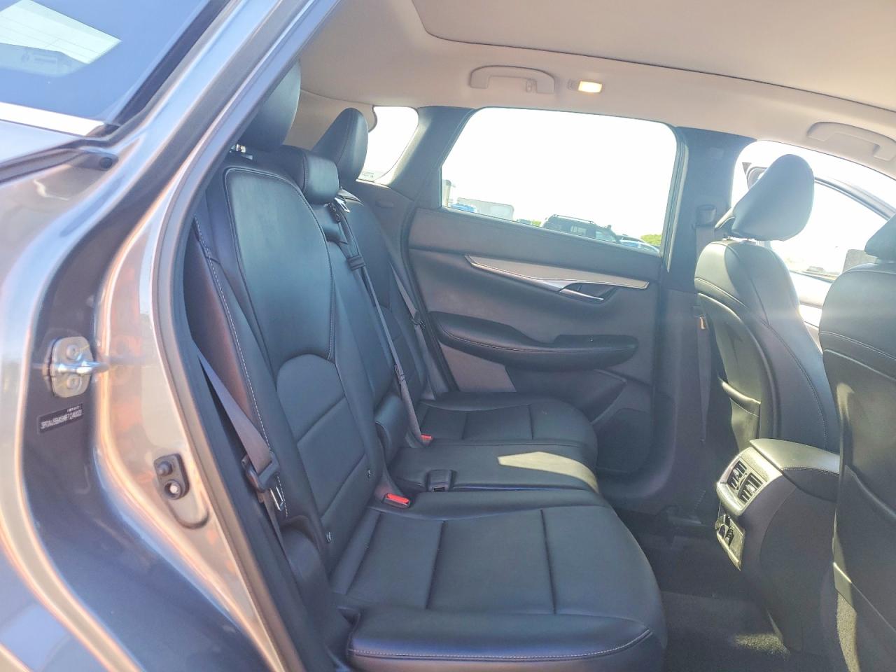 INFINITI Qx Luxe