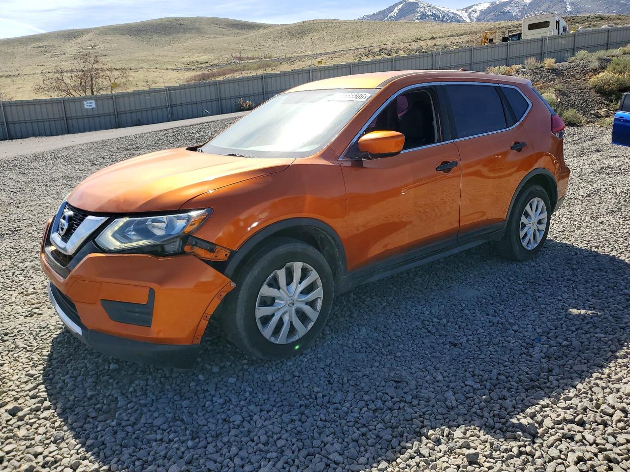 Salvage Nissan Rogue Image