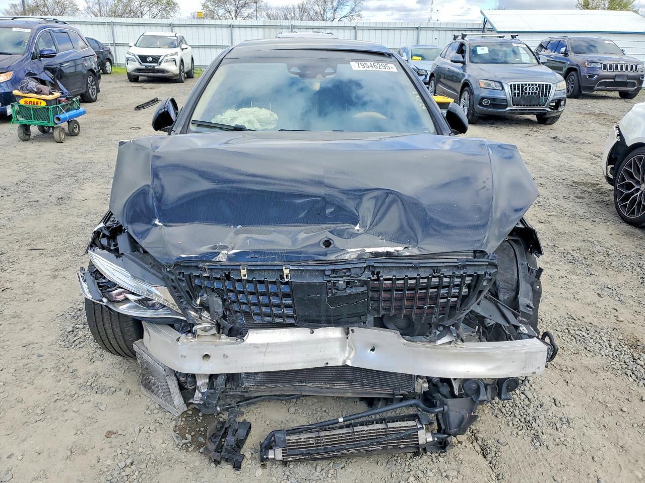 Mercedes-Benz S-Class 550