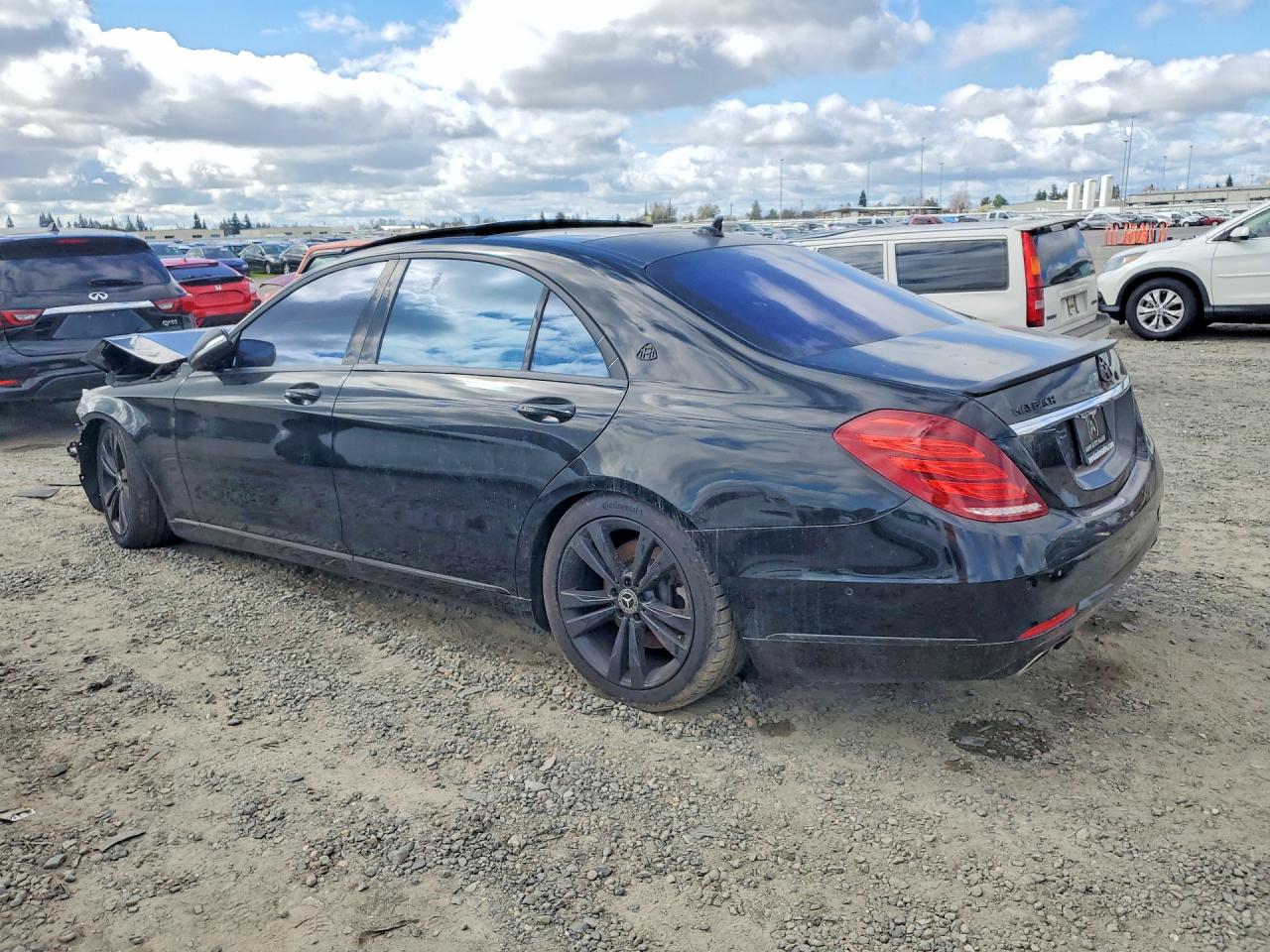 Mercedes-Benz S-Class 550
