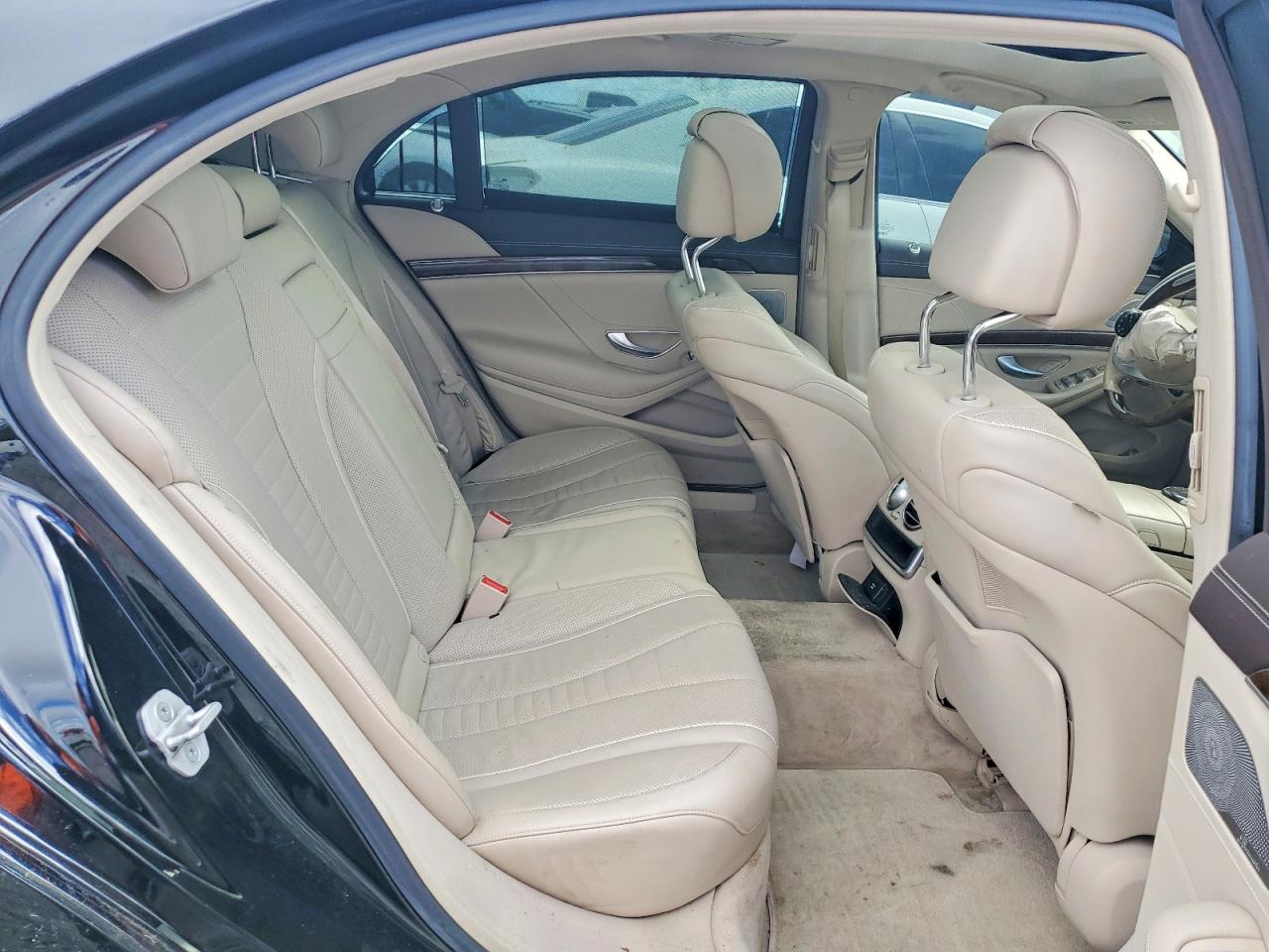 Mercedes-Benz S-Class 550