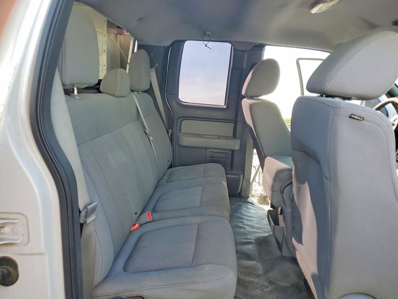 Ford F-150 Super Cab