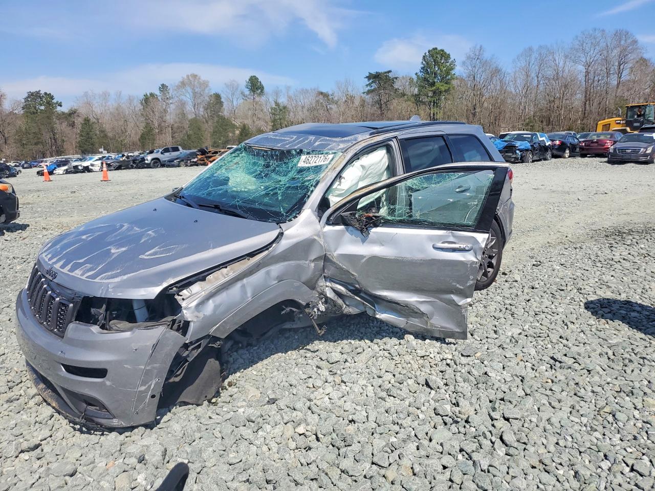 Salvage Jeep Cherokee Image