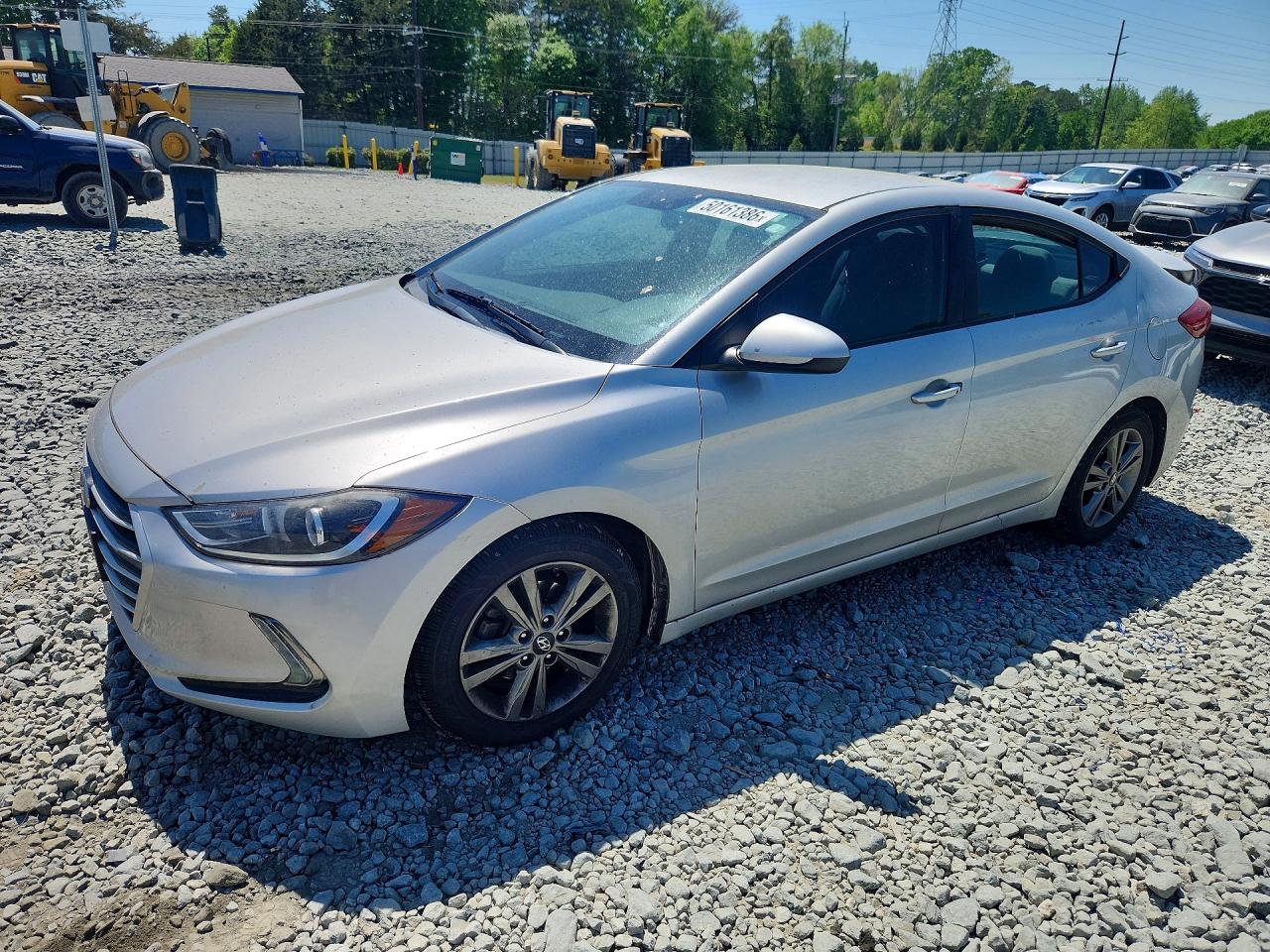 Salvage Hyundai ELANTRA Image