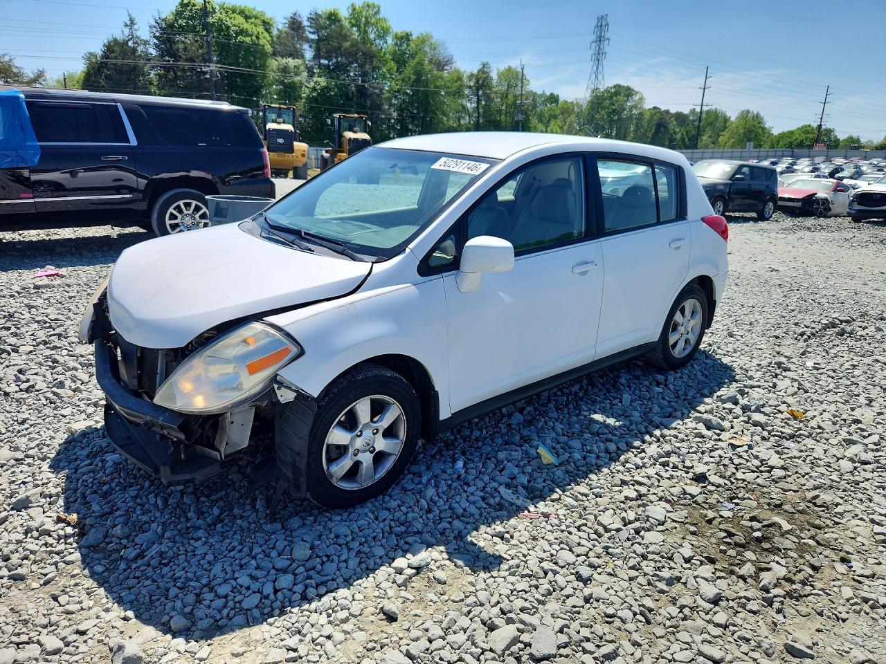 Salvage Nissan Versa Image