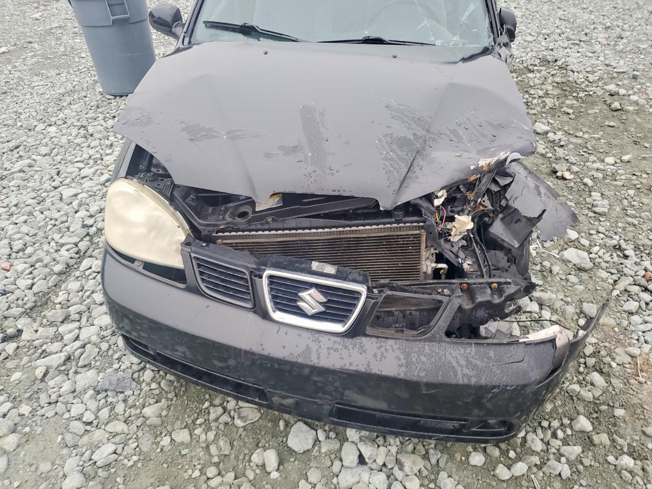 Suzuki Forenza S
