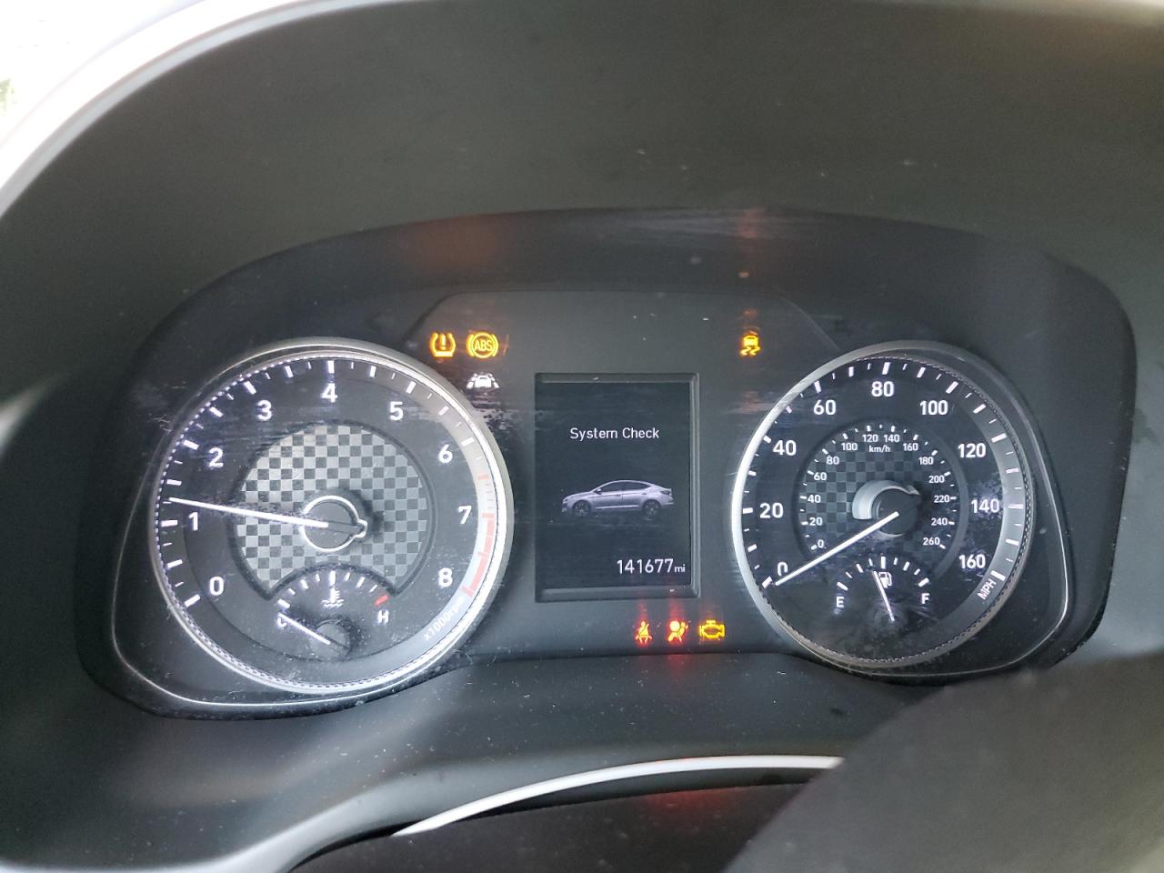 Hyundai ELANTRA Sel