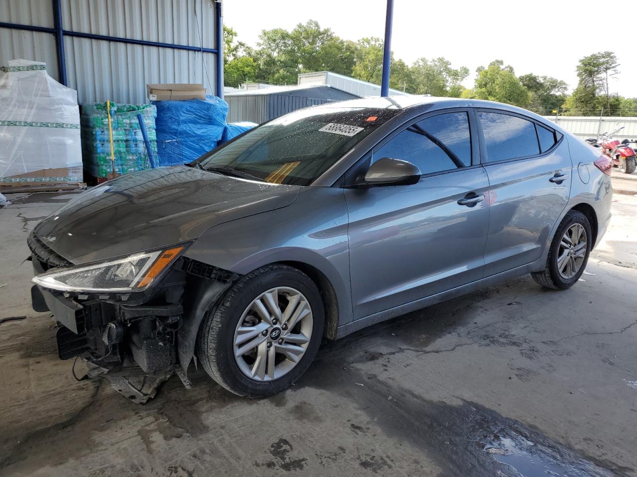 Salvage Hyundai ELANTRA Image