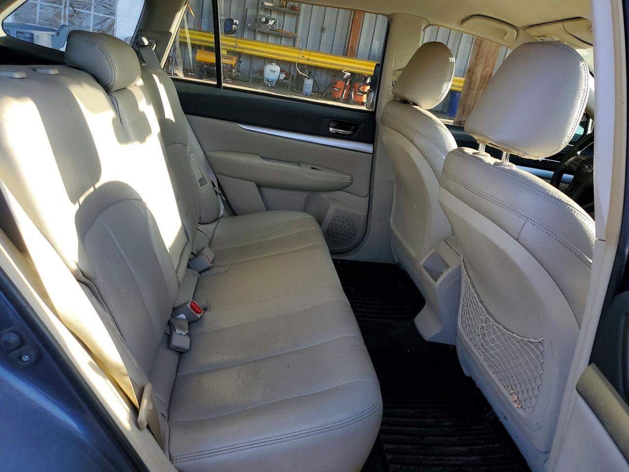 Subaru Outback 2.5i