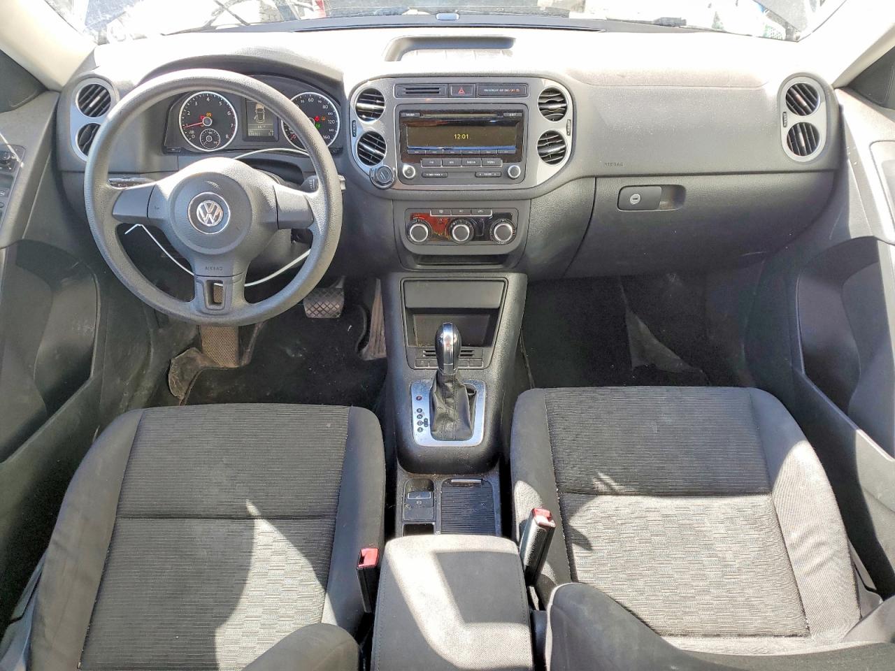 Volkswagen Tiguan S