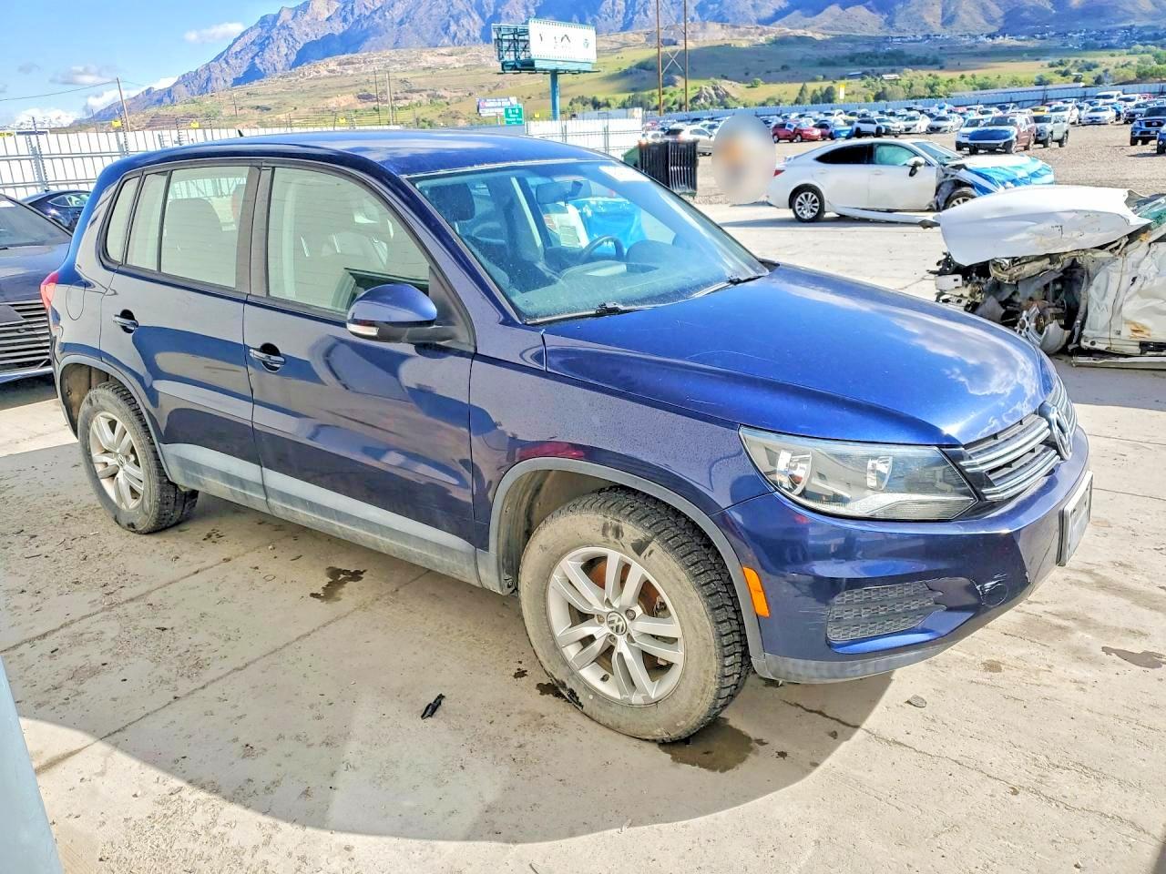 Volkswagen Tiguan S
