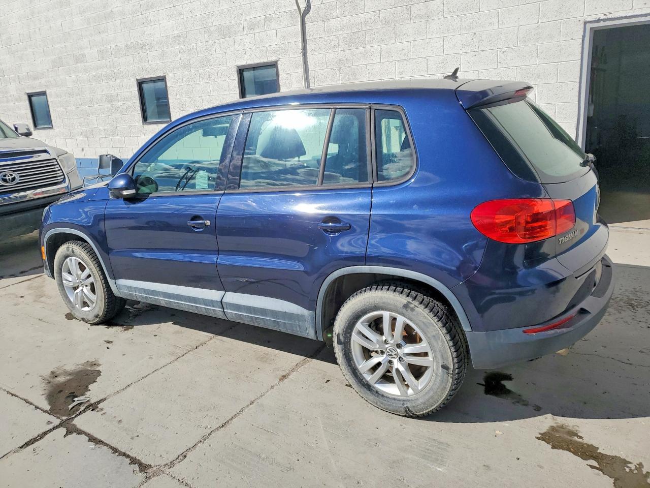 Volkswagen Tiguan S