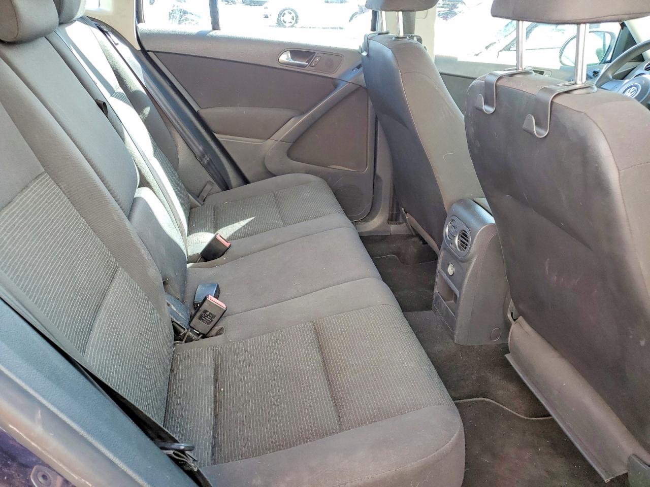 Volkswagen Tiguan S
