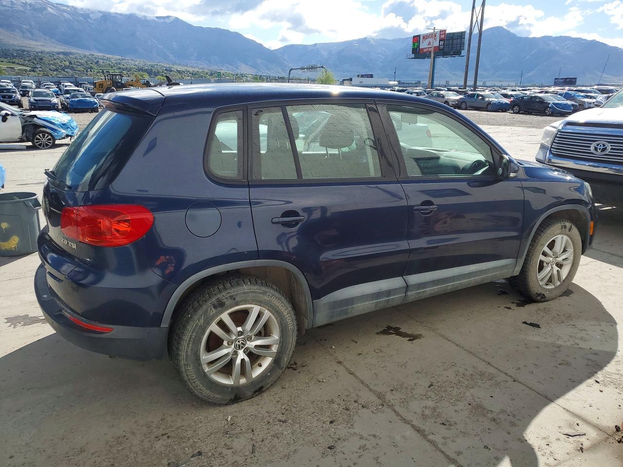 Volkswagen Tiguan S