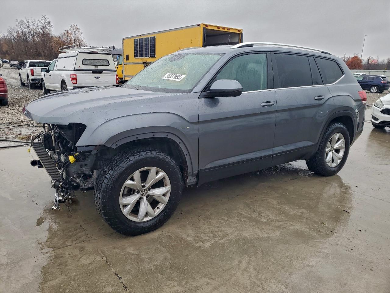 Salvage Volkswagen Atlas Image