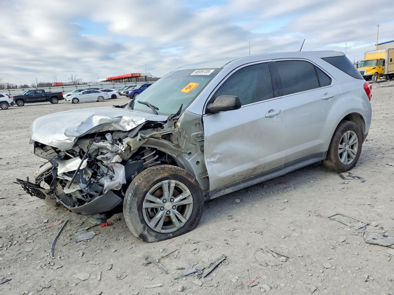 Salvage Chevrolet Equinox Image