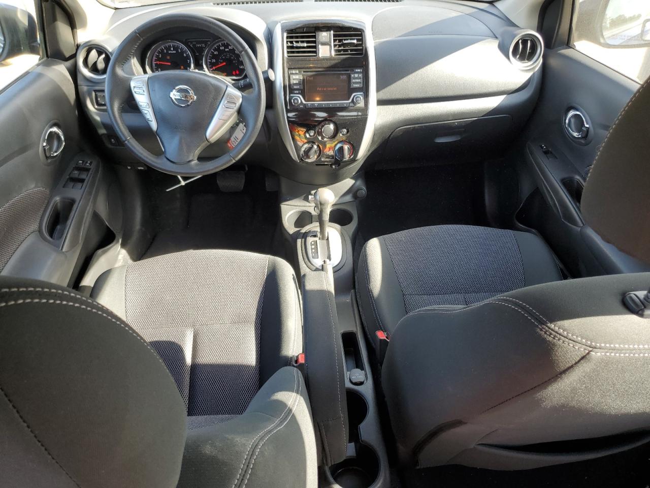 Nissan Versa S