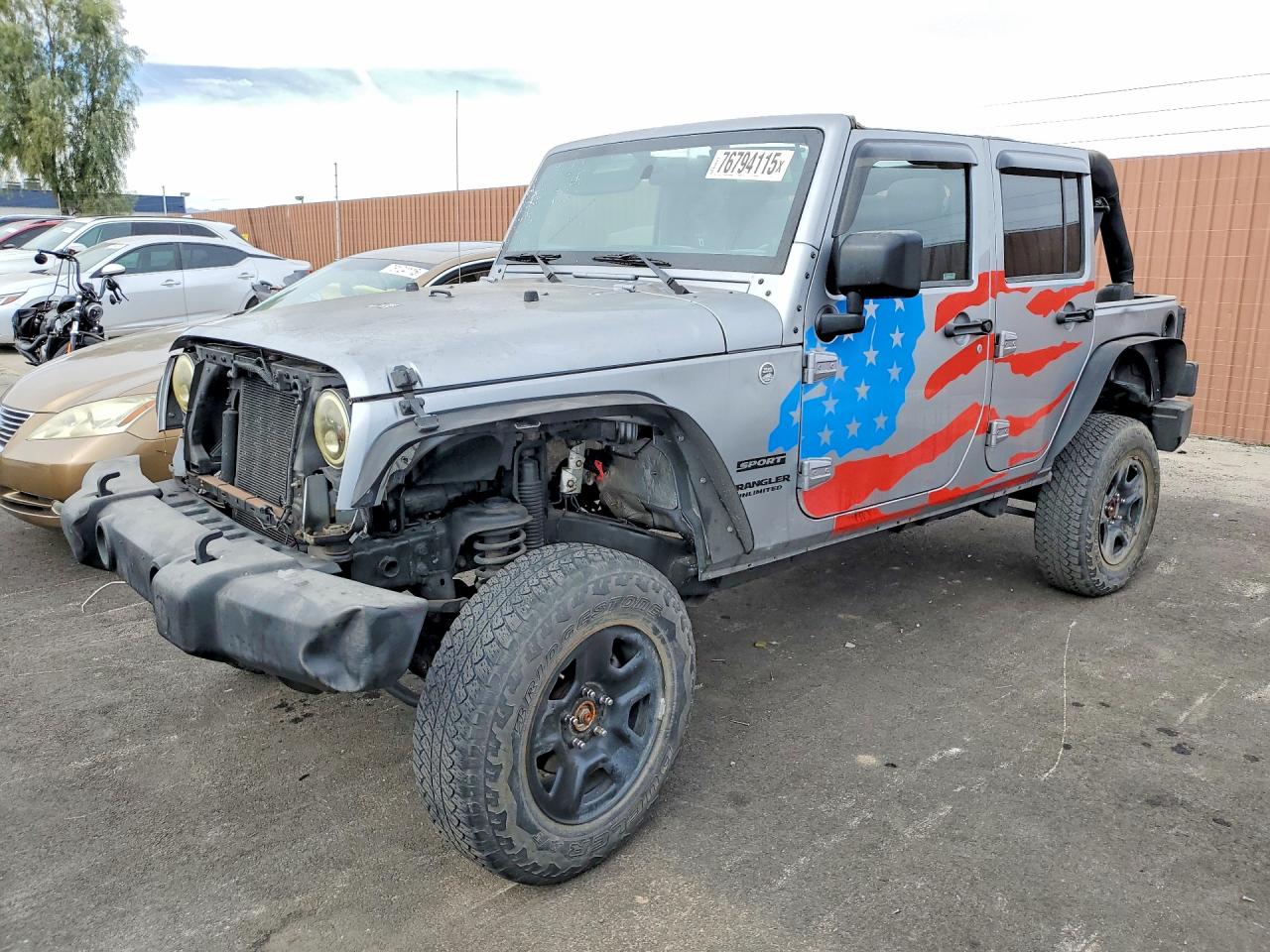 Salvage Jeep Wrangler Image