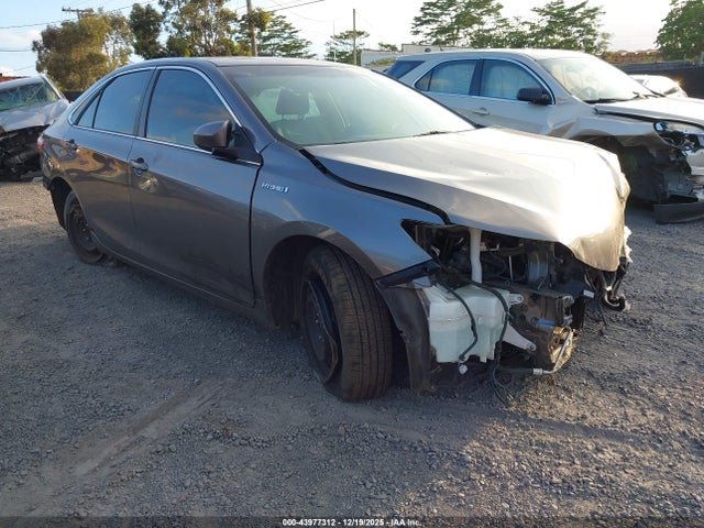 Salvage Toyota Camry Image