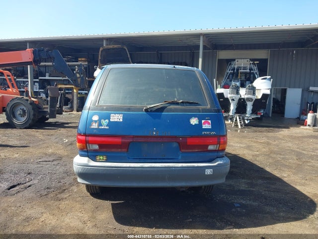 Toyota Previa Le