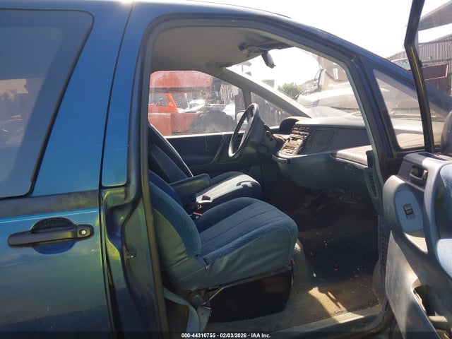Toyota Previa Le