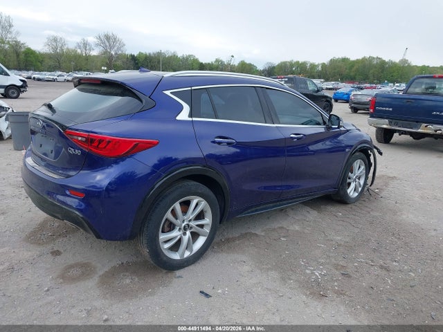 INFINITI Qx Premium