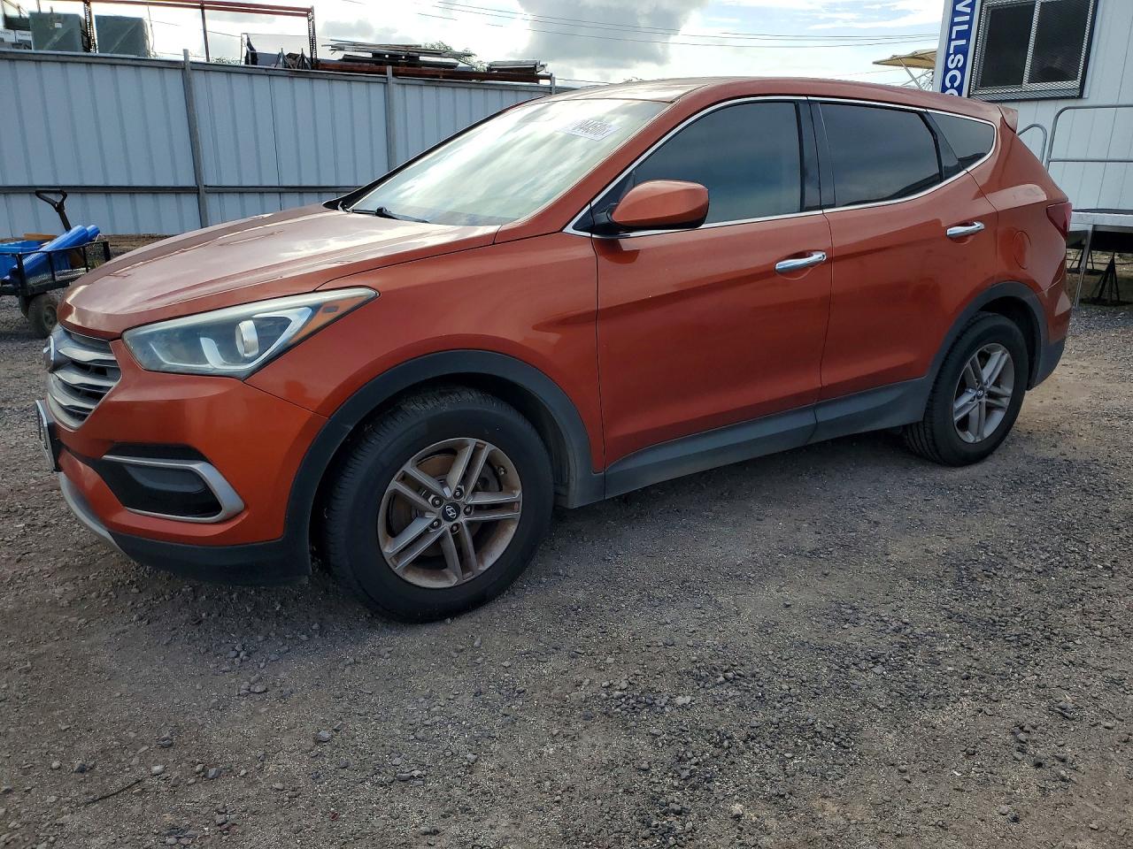 Salvage Hyundai SANTA FE Image