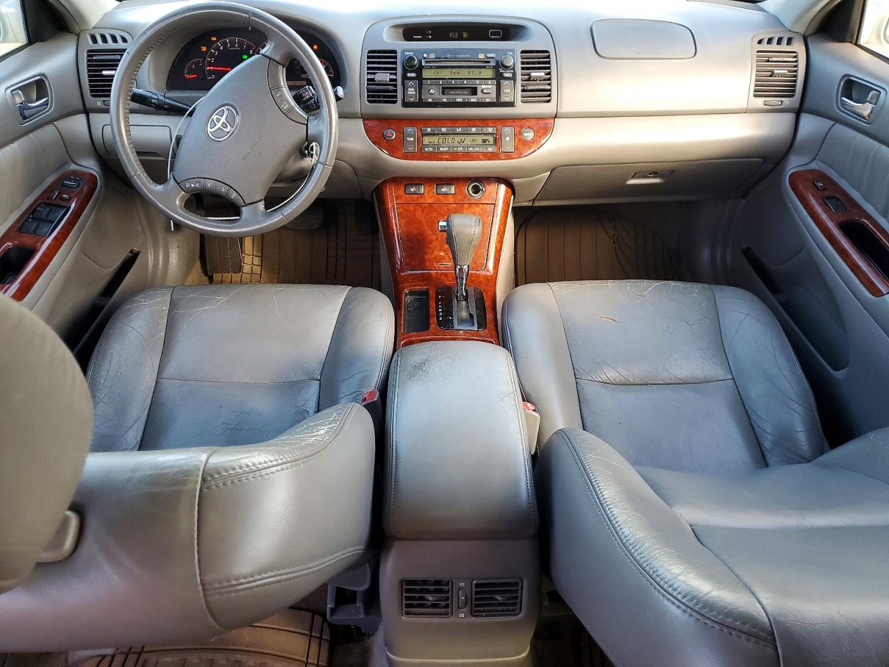 Toyota Camry Xle V6