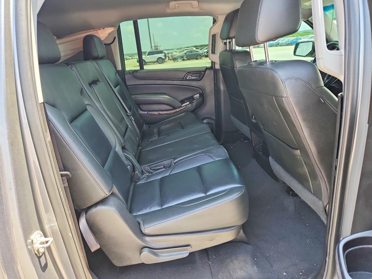Chevrolet Suburban C1500 Lt