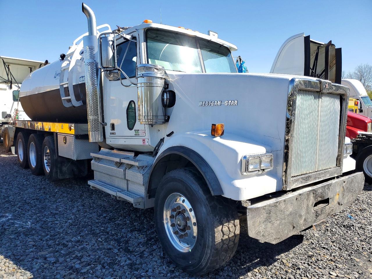 Salvage Western Star Auto Car Conventional Image