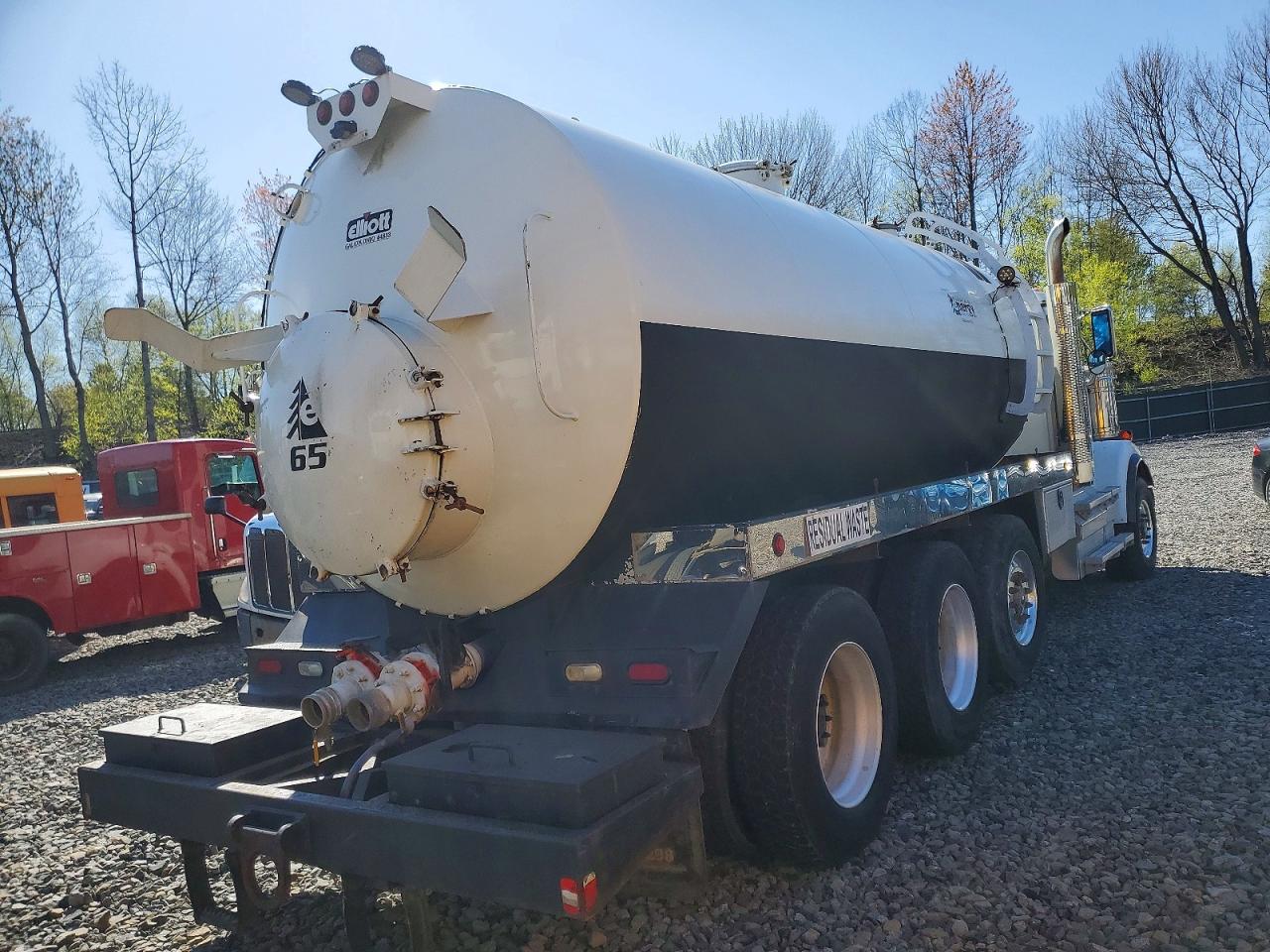 Western Star Auto Car Conventional 4900fa