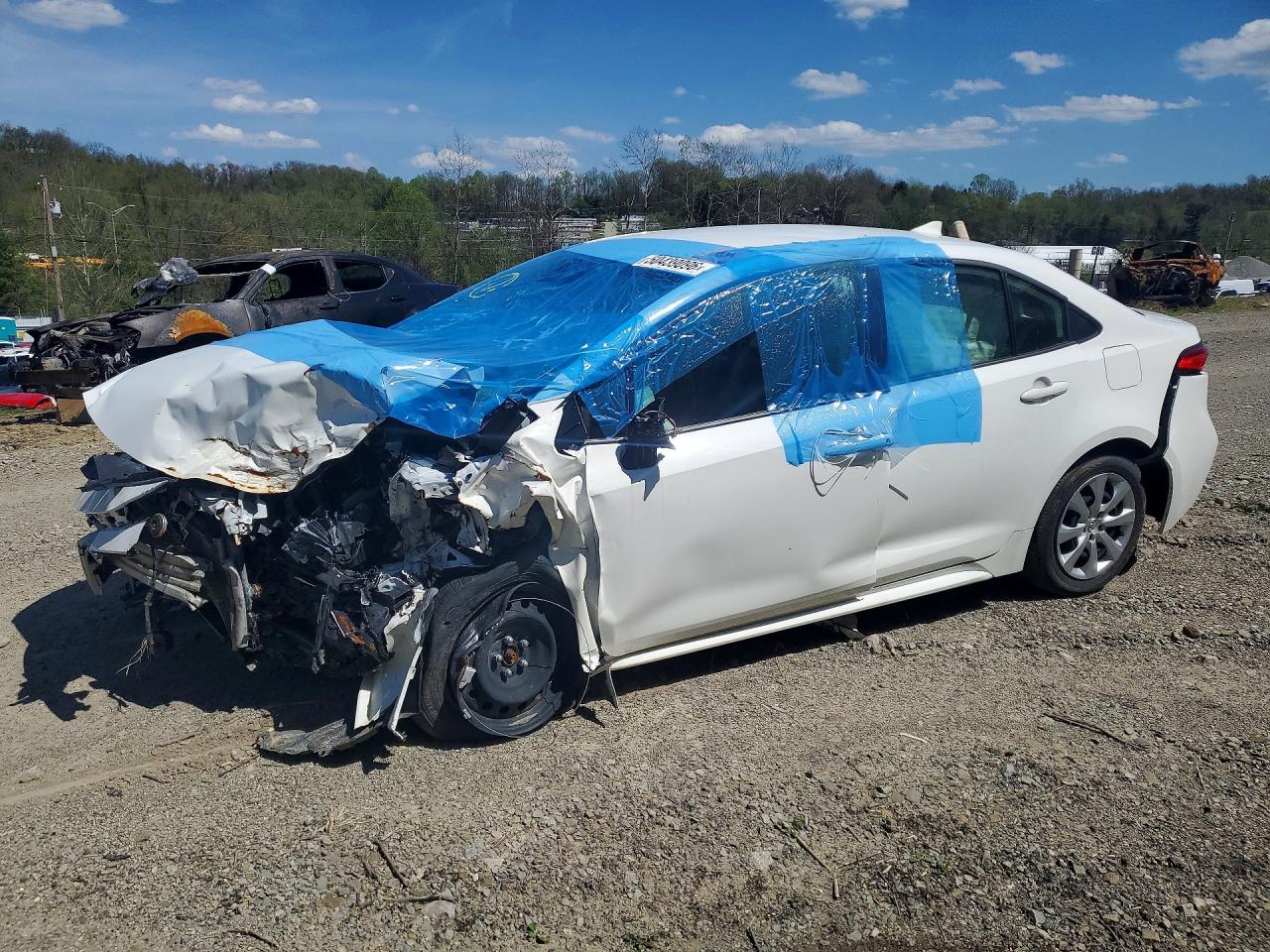 Salvage Toyota Corolla Image