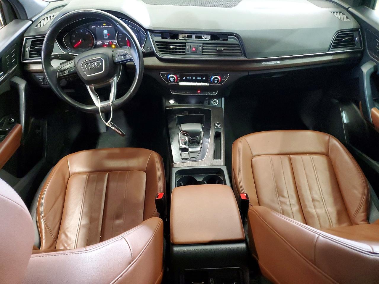 Audi Q5 Premium 40