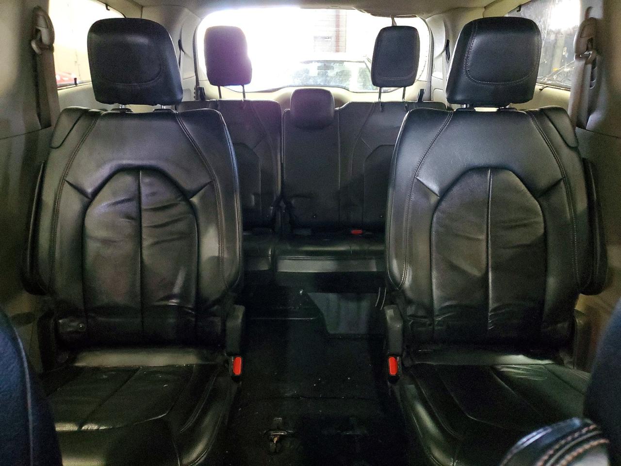Chrysler Pacifica Touring L