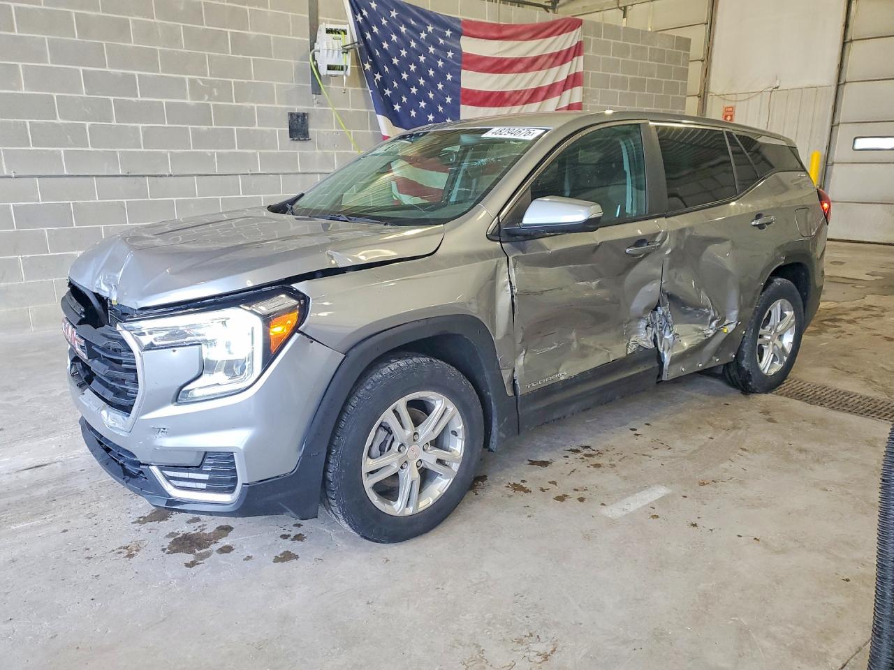 Salvage GMC Terrain Image