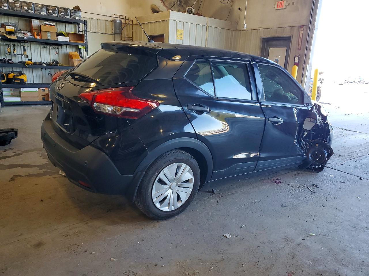 Nissan Kicks S