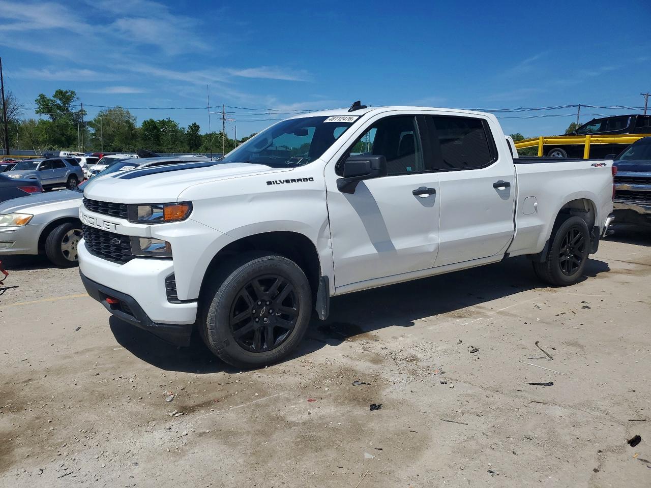 Salvage Chevrolet Silverado Image