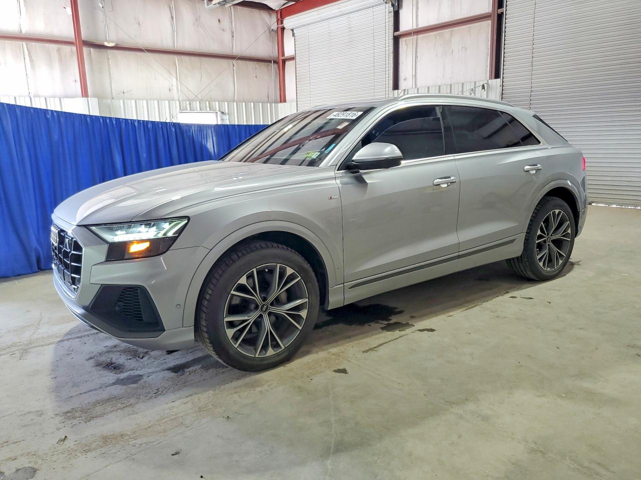 Salvage Audi Q8 Image