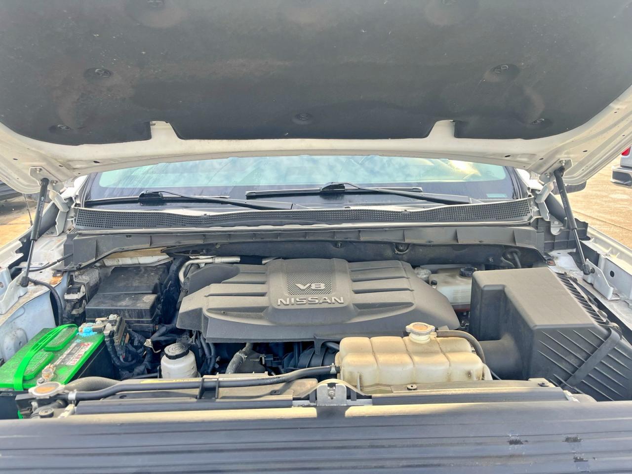 Nissan Titan Sv