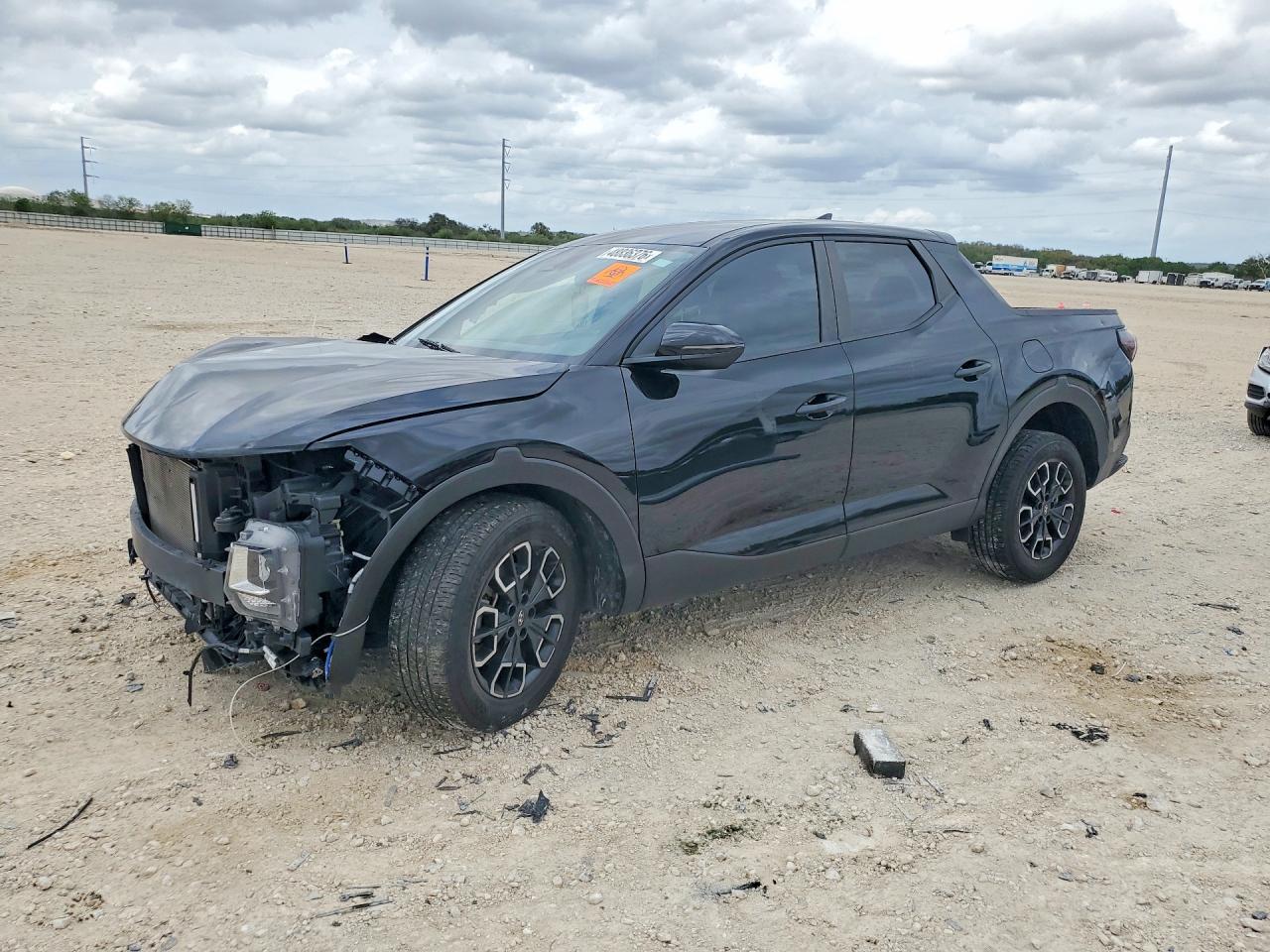 Salvage Hyundai SANTA CRUZ Image