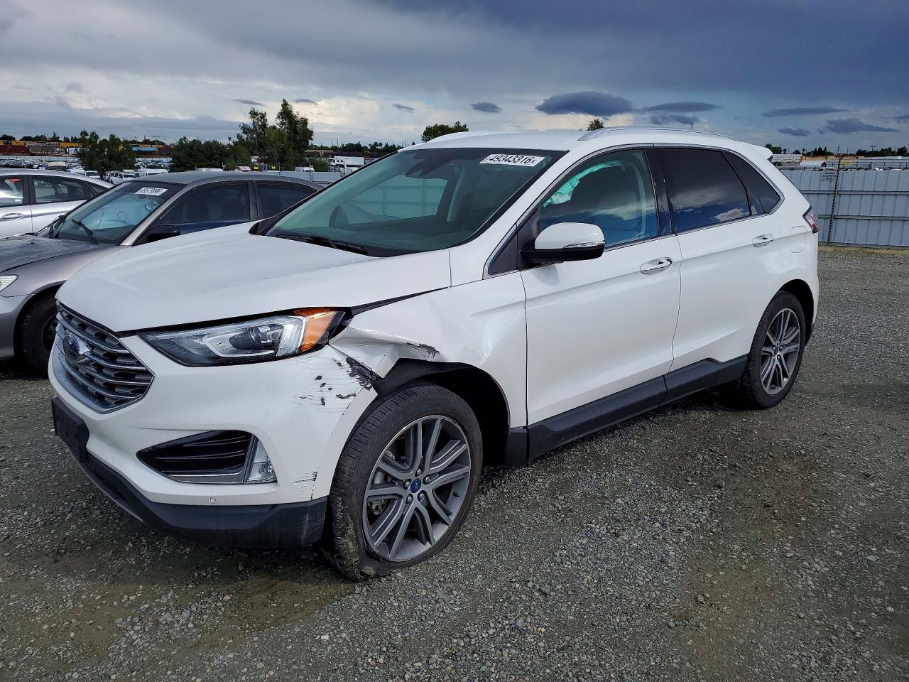 Salvage Ford Edge Image