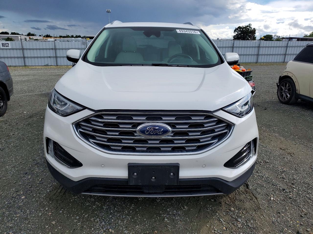 Ford Edge Titanium